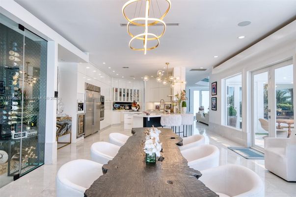 Dining room, Interior, Kitchen, Living room, Pendant Lights, Recessed Lighting, Stainless Steel Appliances