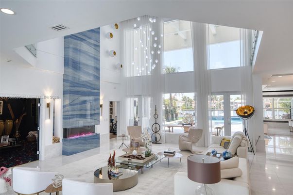 Fireplace, Interior, Living room, Recessed Lighting