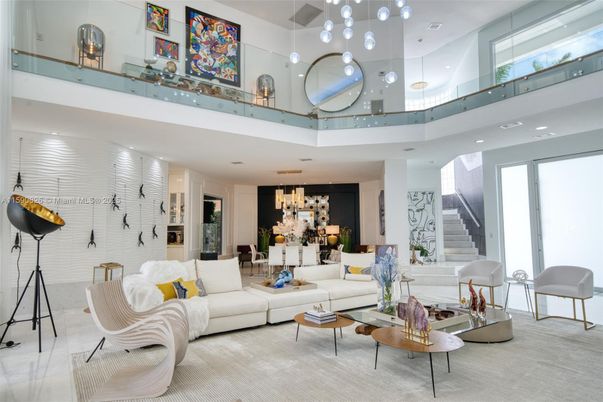 Chandelier, Dining room, Interior, Living room, Pendant Lights, Recessed Lighting
