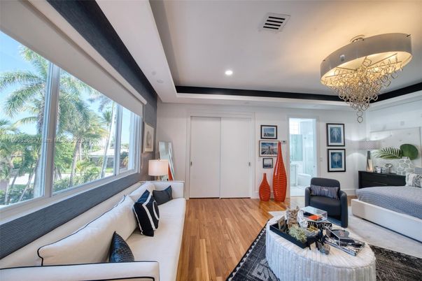 Chandelier, Interior, Living room, Recessed Lighting, Wood Texture Flooring
