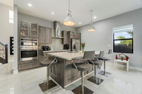 Interior, Kitchen, Pendant Lights, Recessed Lighting, Stainless Steel Appliances