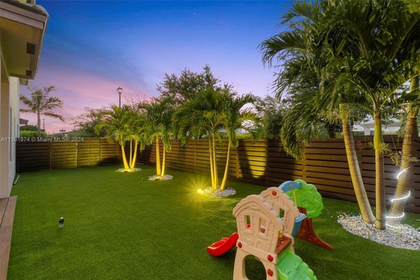 Backyard, Exterior, Playground