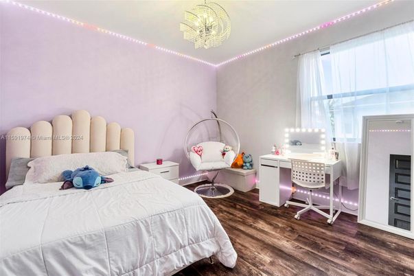 Bedroom, Chandelier, Home Office, Interior, Wood Texture Flooring