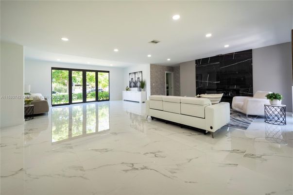 Interior, Living room, Marble, Marble Walls, Recessed Lighting