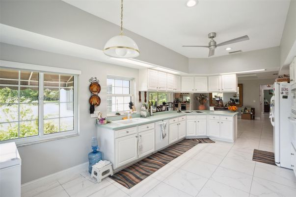 Interior, Kitchen, Marble, Pendant Lights, Recessed Lighting