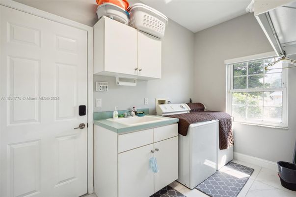 Interior, Washer