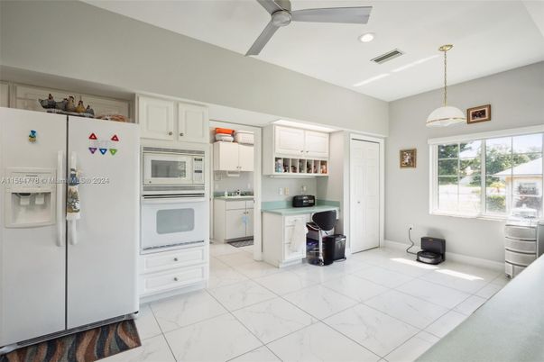 Interior, Kitchen, Marble, Pendant Lights, Recessed Lighting