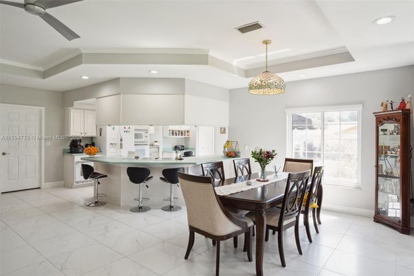 Dining room, Interior, Kitchen, Marble, Pendant Lights, Recessed Lighting