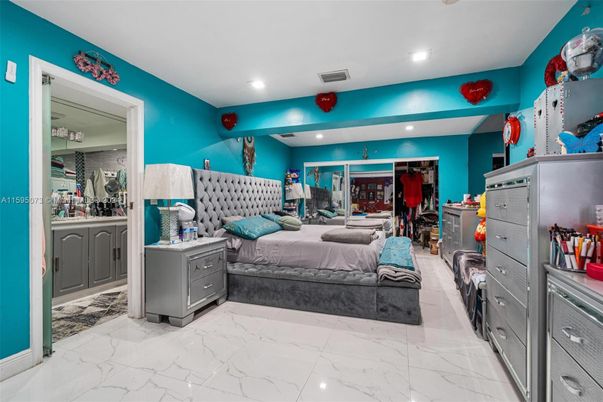 Bedroom, Interior, Marble, Recessed Lighting