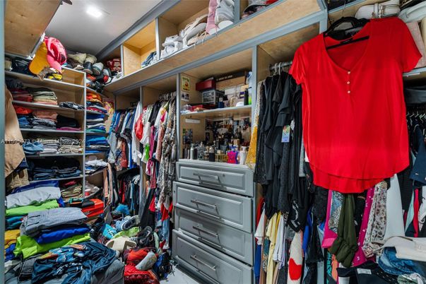 Interior, Recessed Lighting, Walk-in Closets