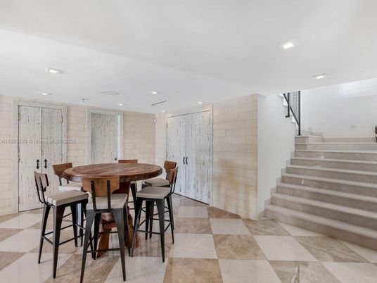 Dining room, Interior, Recessed Lighting