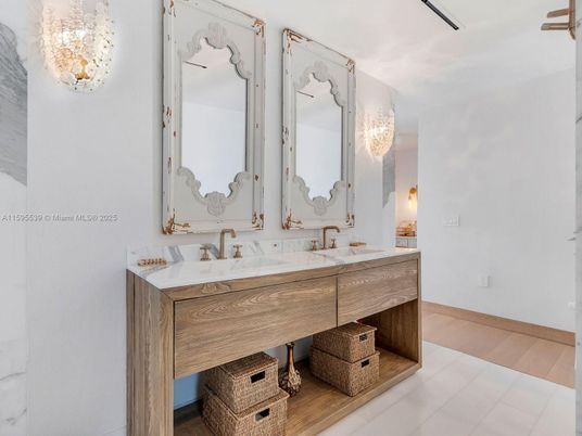 Bathroom, Dual Sink Vanities, Interior, Wood Texture Flooring