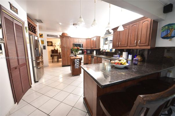 Dining room, Interior, Kitchen, Pendant Lights