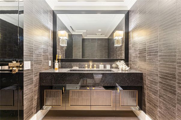 Bathroom, Dual Sink Vanities, Interior, Wood Texture Flooring