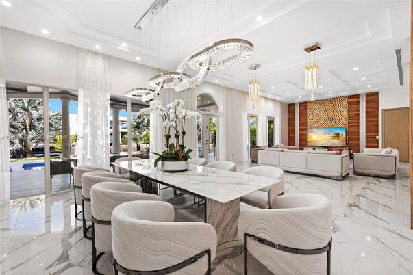 Dining room, Interior, Living room, Marble, Pendant Lights, Recessed Lighting
