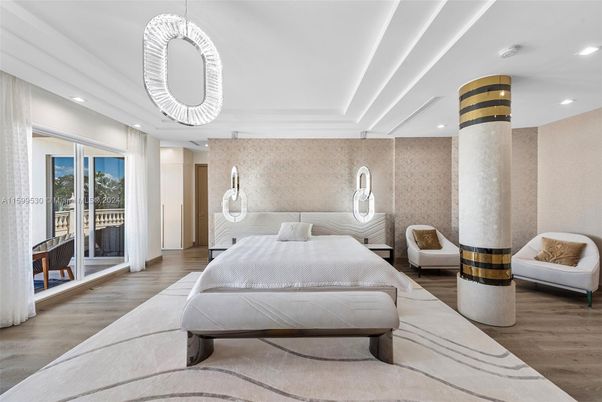 Bedroom, Interior, Pendant Lights, Recessed Lighting, Wood Texture Flooring
