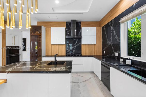 Interior, Kitchen, Marble, Pendant Lights, Recessed Lighting