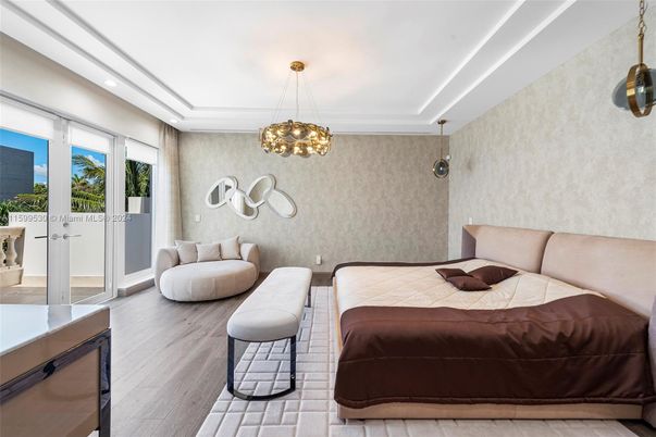 Bedroom, Interior, Pendant Lights, Recessed Lighting, Wood Texture Flooring