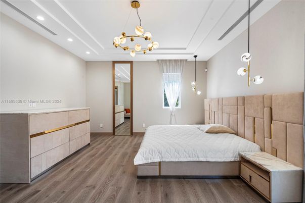 Bedroom, Interior, Pendant Lights, Recessed Lighting, Wood Texture Flooring