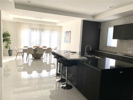 Dining room, Interior, Kitchen, Marble, Marble Walls, Recessed Lighting