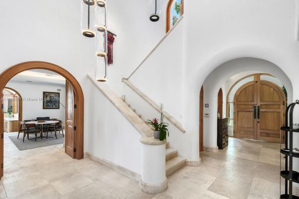 Dining room, Interior