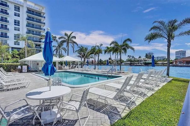 Exterior, Lake, Pool, Water