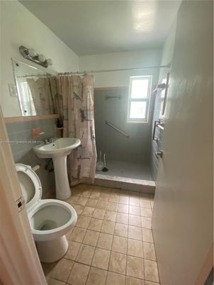 Bathroom, Free Standing Baths, Interior
