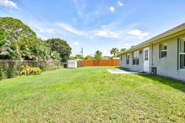 Backyard, Exterior