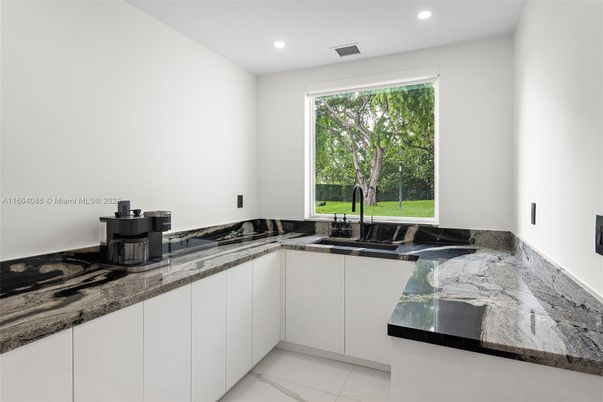 Interior, Kitchen, Marble, Recessed Lighting