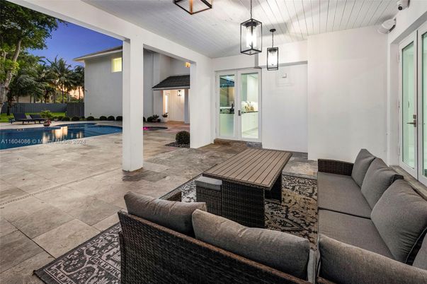 Exterior, Pendant Lights, Pool