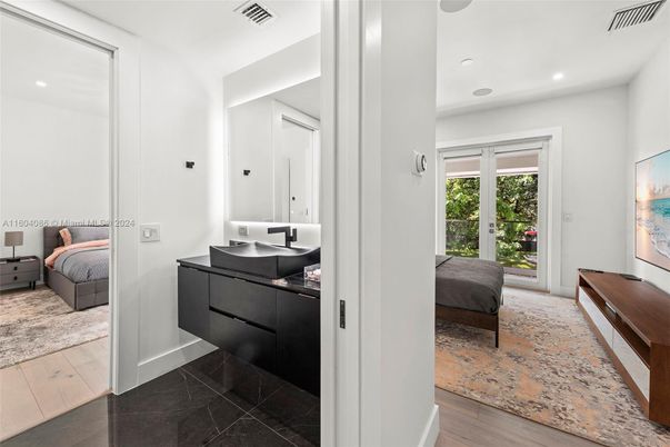 Bathroom, Bedroom, Interior, Recessed Lighting, Wood Texture Flooring