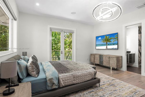 Bedroom, Interior, Pendant Lights, Recessed Lighting, Wood Texture Flooring