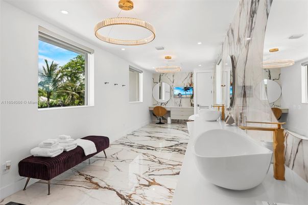 Bathroom, Free Standing Baths, Glass Shower, Interior, Marble, Pendant Lights, Recessed Lighting