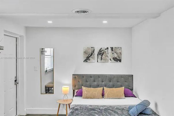 Bedroom, Interior, Recessed Lighting