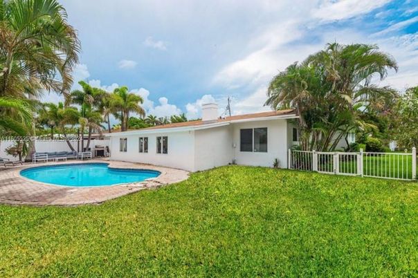 Backyard, Exterior, Pool