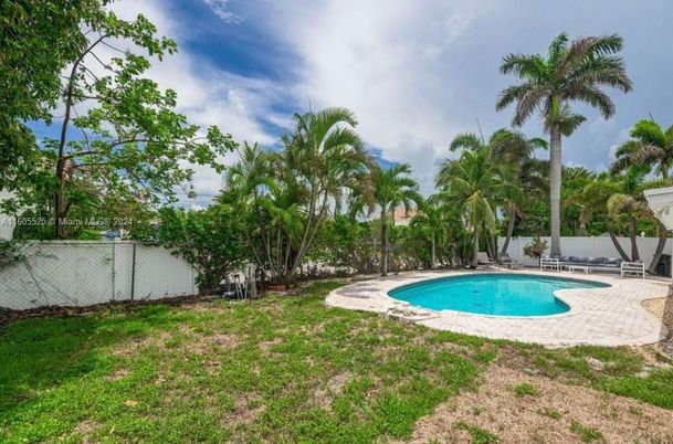 Backyard, Exterior, Pool