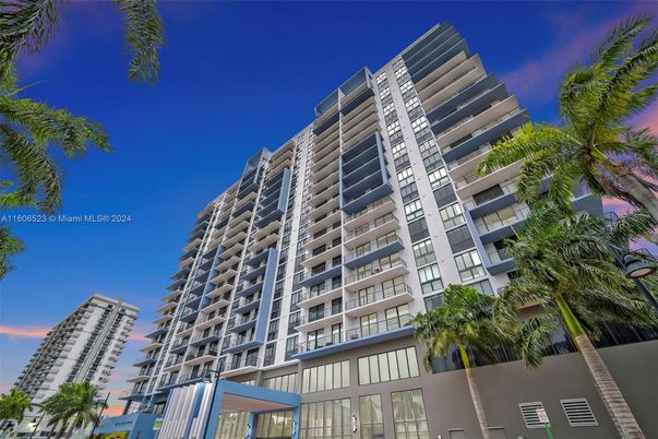 Exterior, Facade, Condo Building