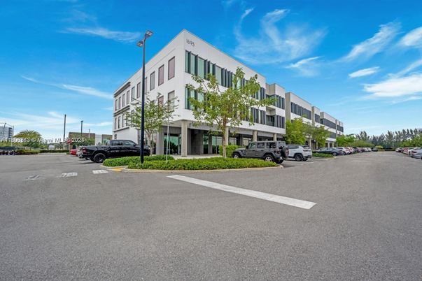 Exterior, Facade, Condo Building