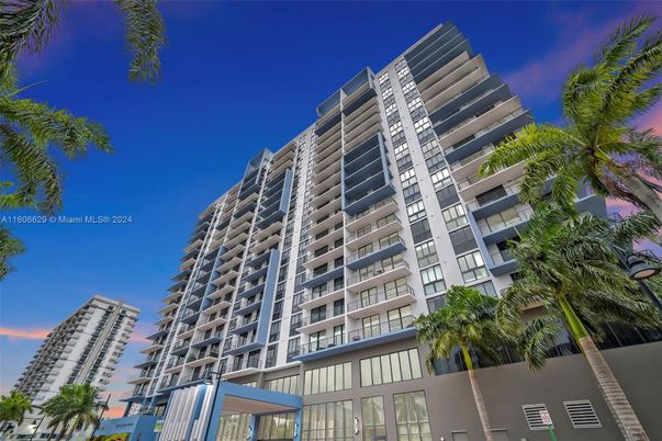 Exterior, Facade, Condo Building