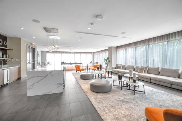 Interior, Kitchen, Living room, Marble Walls, Pendant Lights, Recessed Lighting