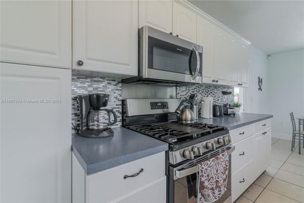 Interior, Kitchen, Stainless Steel Appliances