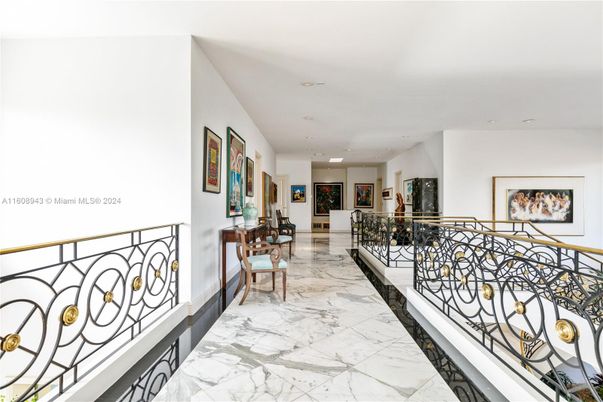 Interior, Marble, Recessed Lighting