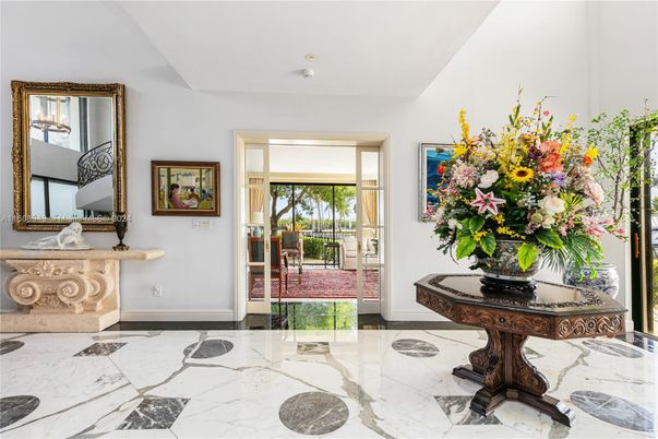 Interior, Marble, Recessed Lighting