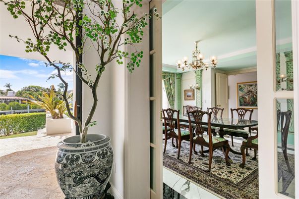Chandelier, Dining room, Interior