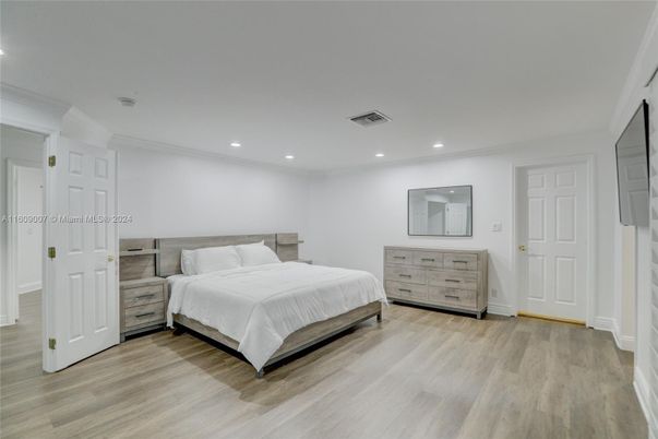 Bedroom, Interior, Recessed Lighting, Wood Texture Flooring