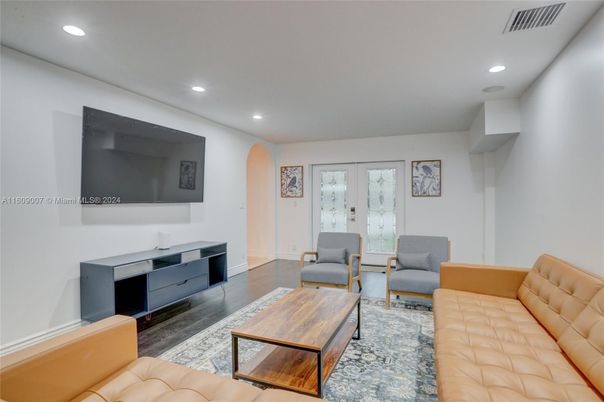 Interior, Living room, Recessed Lighting, Wood Texture Flooring