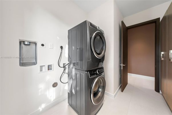 Interior, Utility Closets, Washer