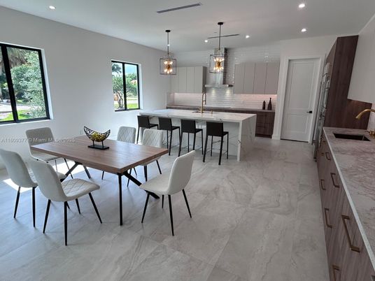 Dining room, Interior, Kitchen, Marble, Pendant Lights, Recessed Lighting