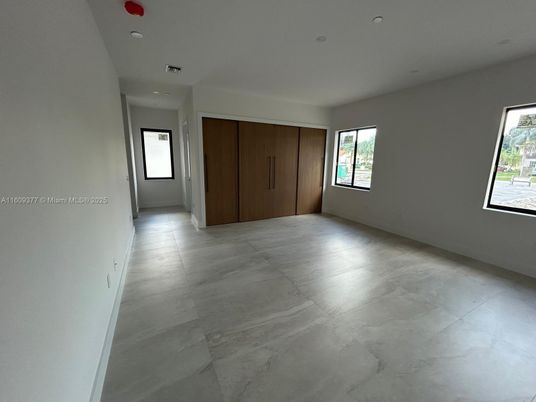 Empty room, Interior, Marble, Recessed Lighting
