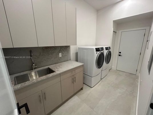 Interior, Washer